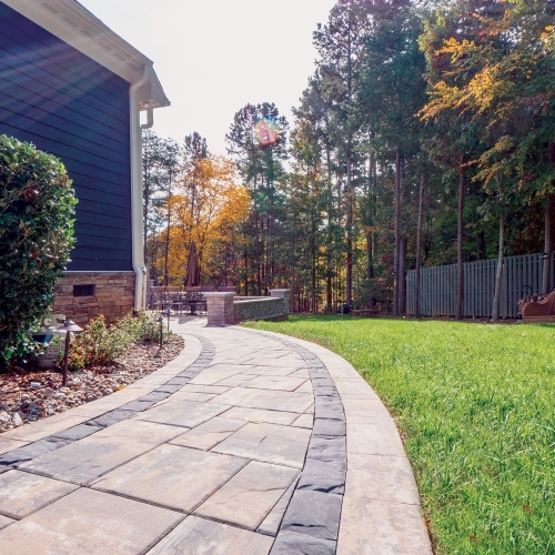 Walkways - Euro Cobble - Raven