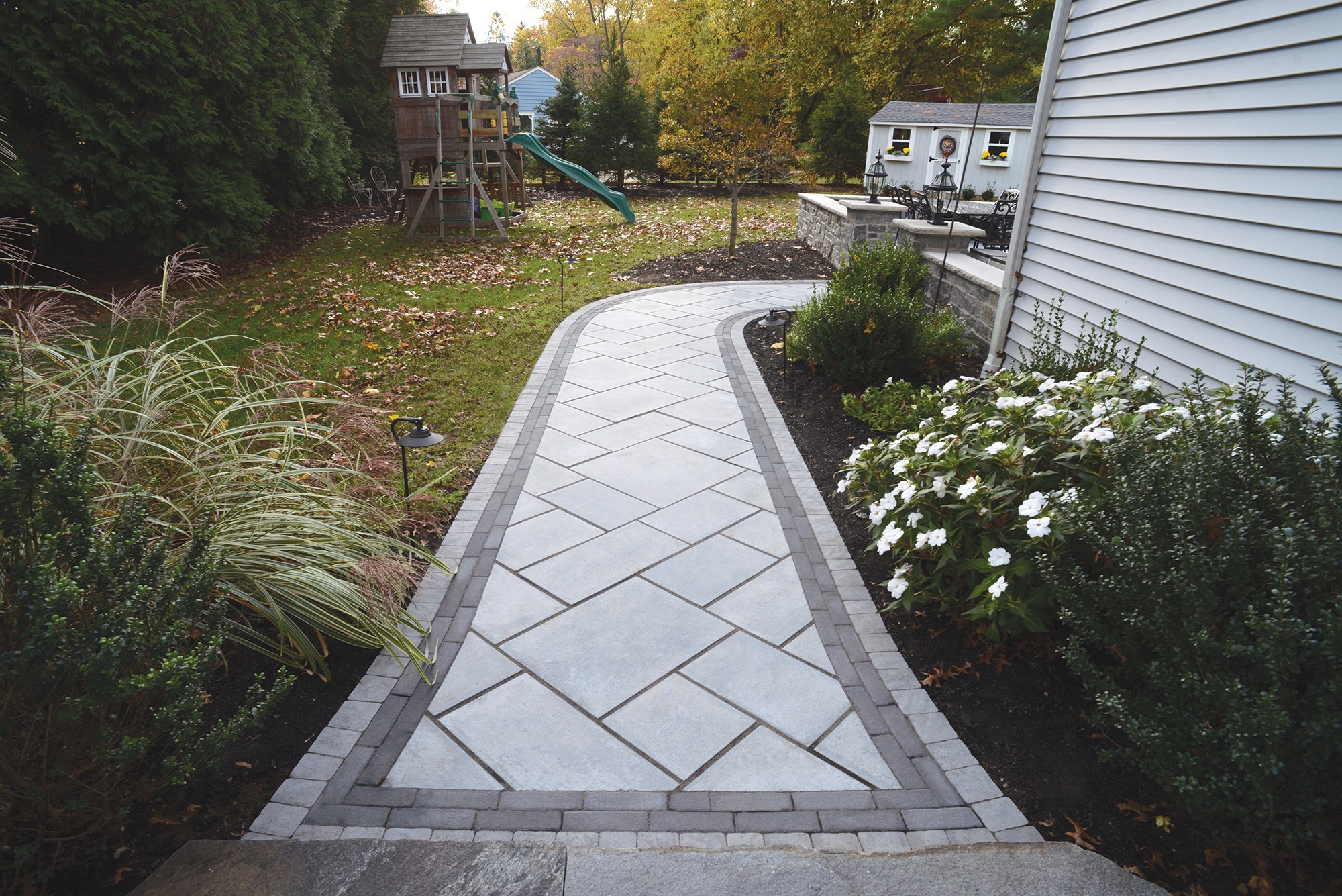 Walkways - Thermal Finish Flagstone - Bluestone