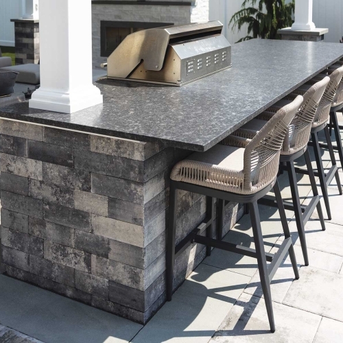 Outdoor Dining - Verona Wall - Graphite Pearl Blend