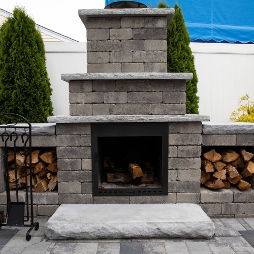 Fireplaces - Jr Fireplace with Verona Wall- Granite City Blend