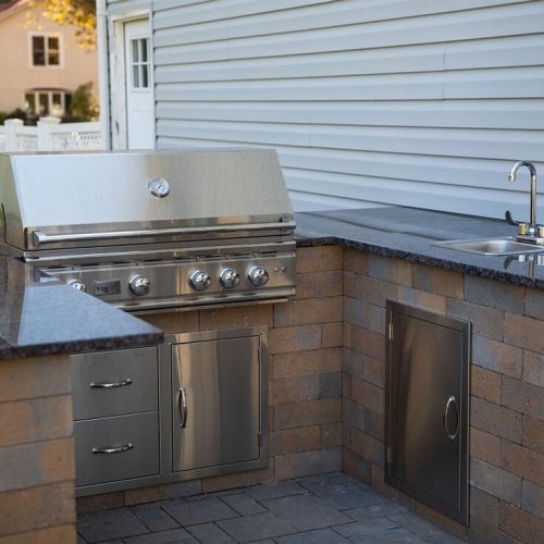 Outdoor Dining - Verona Contemporary wall Custom Kitchen - Adobe Blend