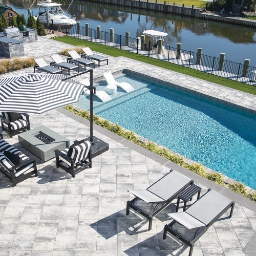 Pool Decks - Stone Ridge Contemporary 18x18 - Graphite Pearl Blend