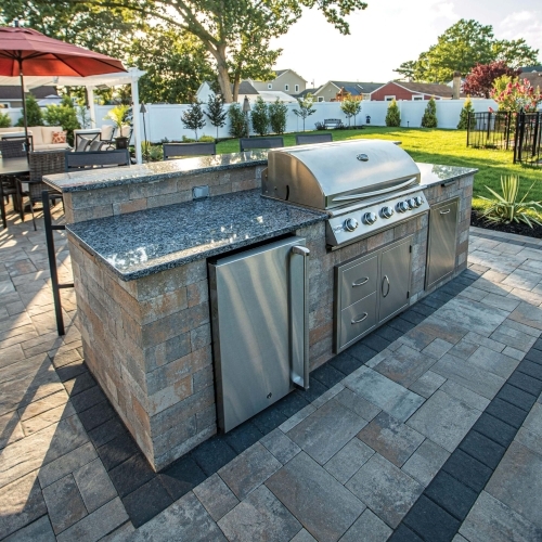 Outdoor Dining - Verona Wall - Westchester Blend