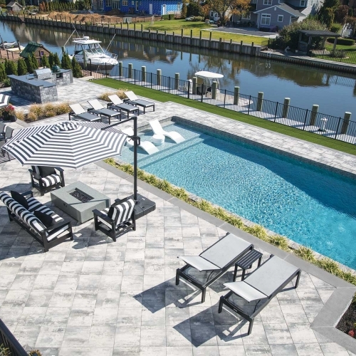 Pool Decks - Stone Ridge Contemporary 18x18 - Graphite Pearl Blend