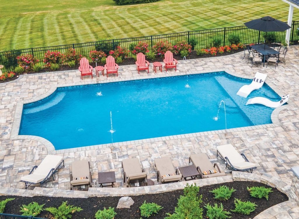 What Makes Flagstone and Pavers Different?