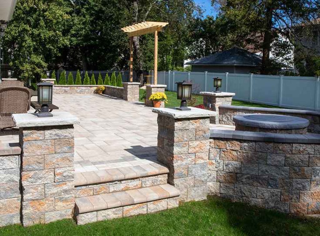 Mini-Colonial Wall - From Functional to Focal Point