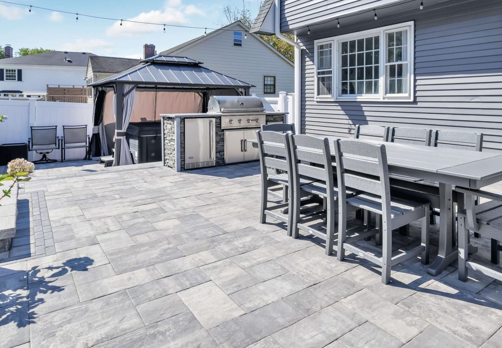 Built-In or Modular: Which Layout Works Best?