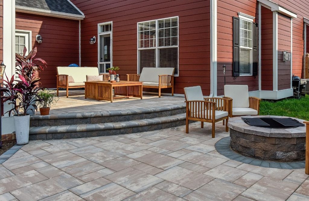 Why Planned Seating Facilitates Outdoor Living