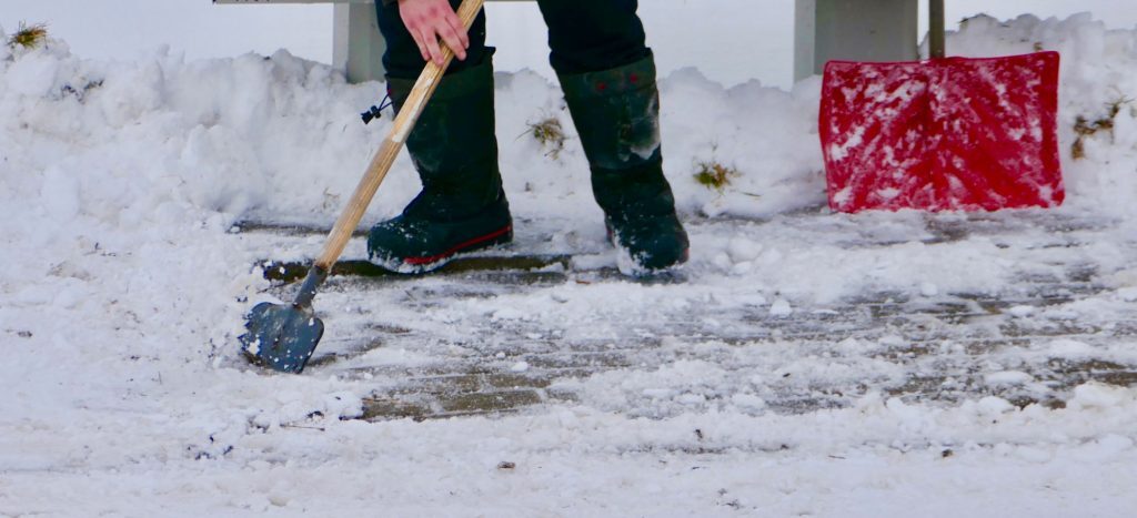 Winter Pavers and Material Performance in Cold Climates