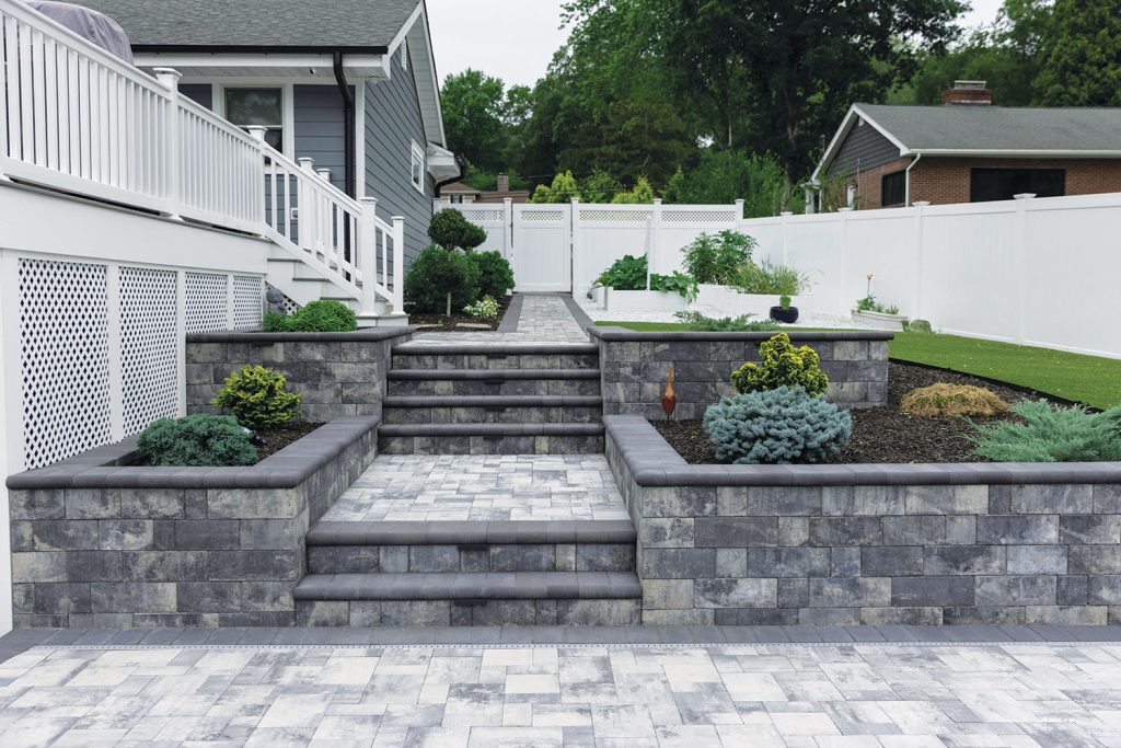Modern Patio Design: Clean Layouts That Keep Everything Connected