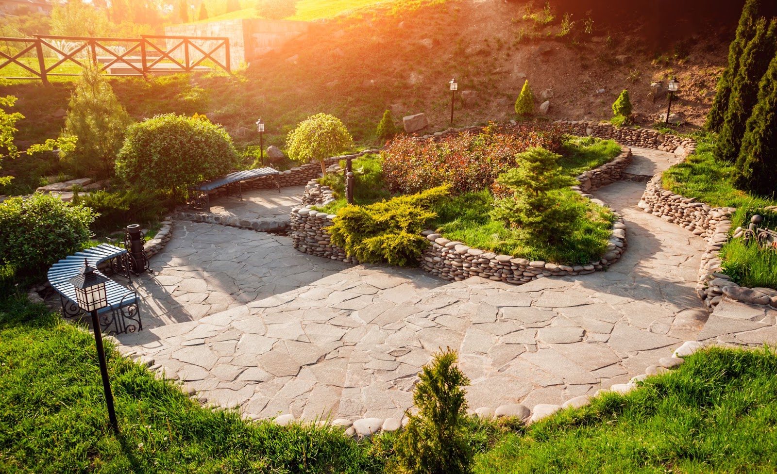 Exploring the Benefits of DIY Landscaping vs. Hiring Professionals