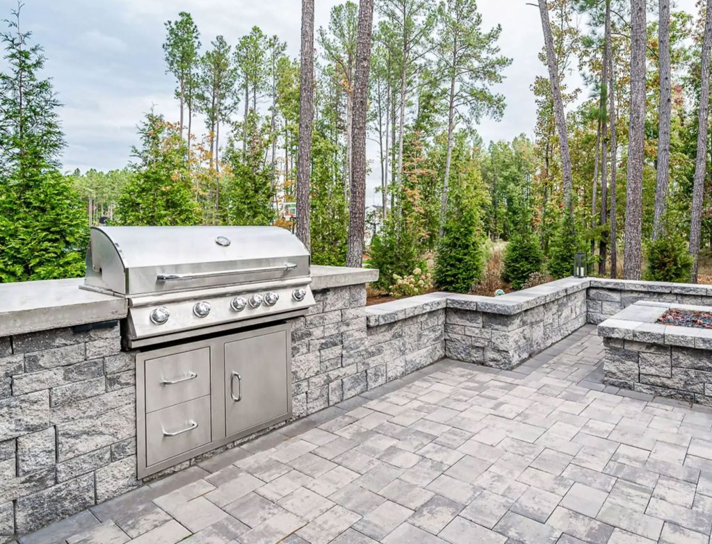 Match the Layout to Your Yard: Backyard Kitchen Ideas That Make Sense